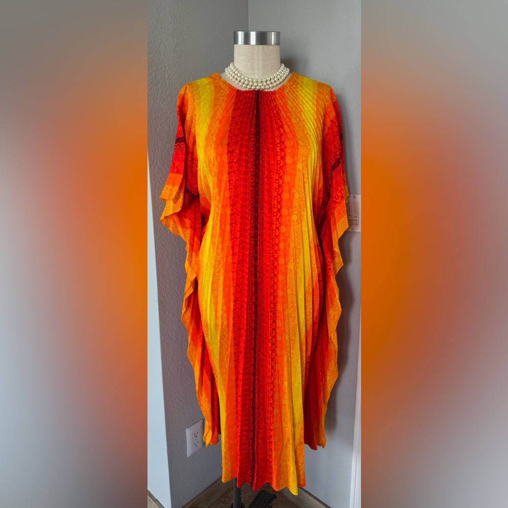 RARE 1970s Greenerastle Pleated Kaftan Sunburst Print OS